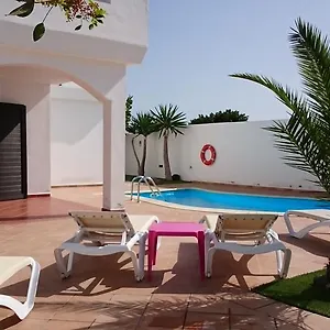 villa-real-oliva.in-canary-islands.com/